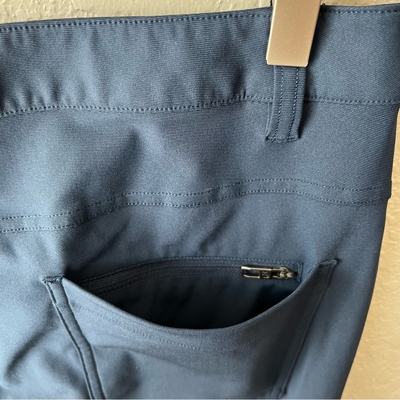 Lululemon ABC Pant Navy - Picture 10 of 15